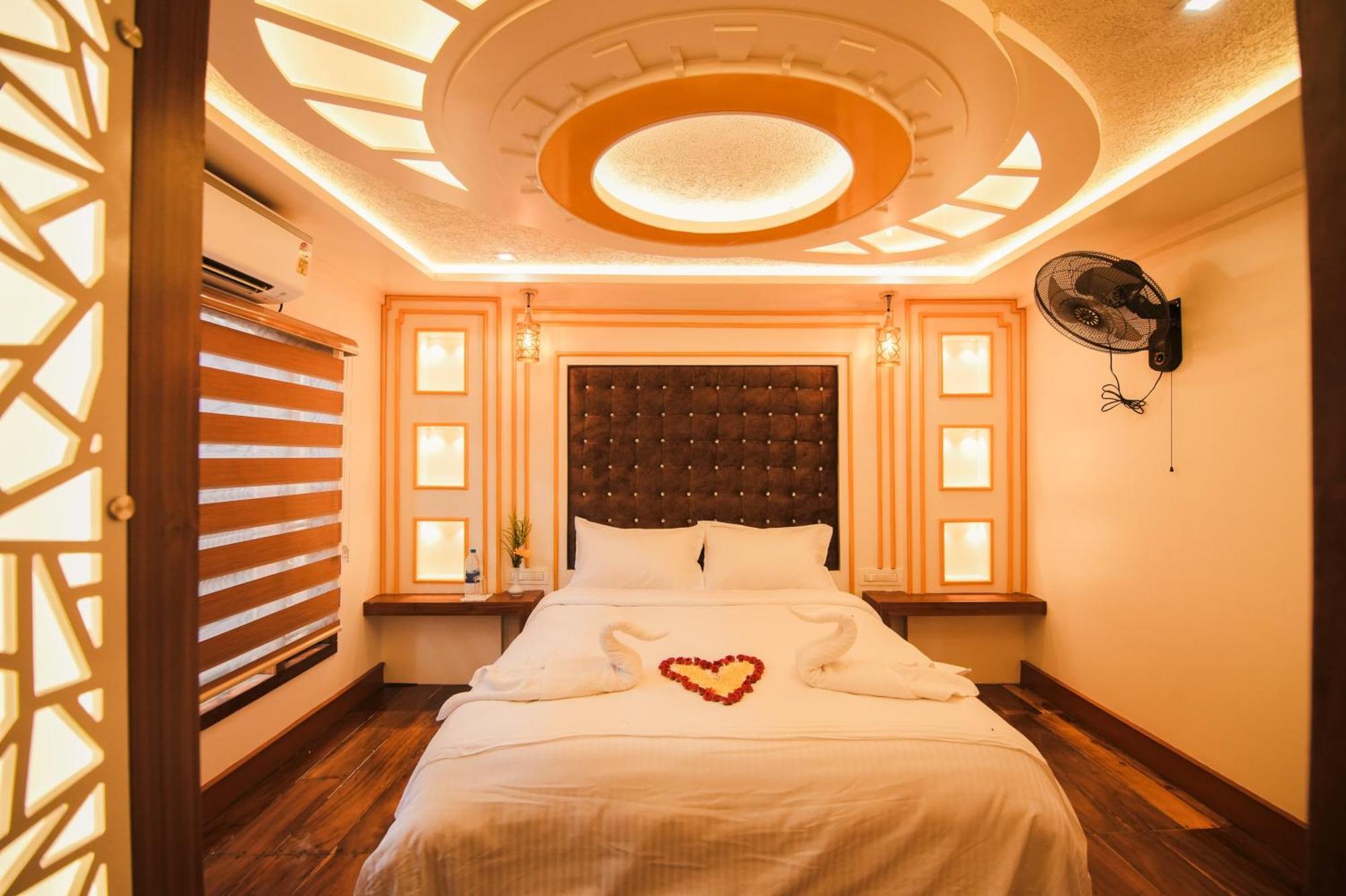 Kera Houseboats Alleppey Alappuzha Ngoại thất bức ảnh
